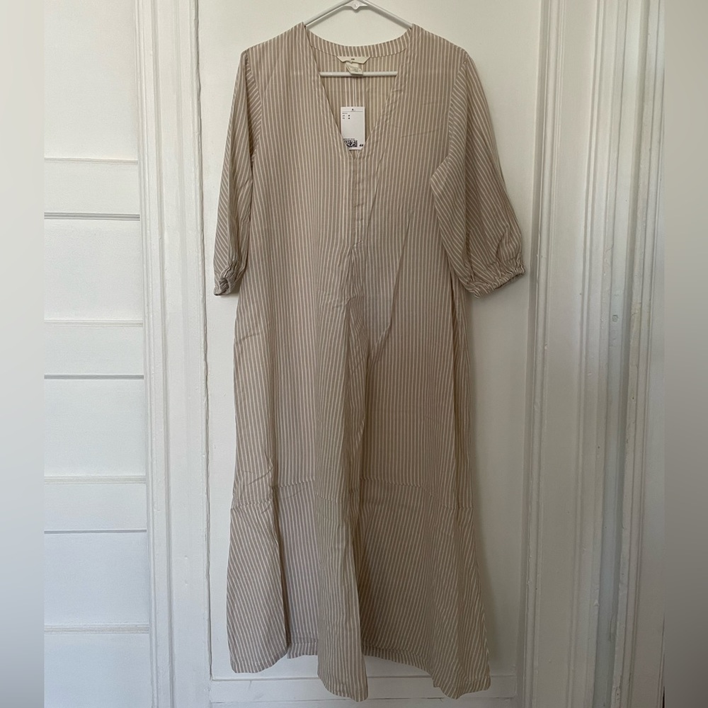H&M Wide-Cut Cotton Dress. Size M. Tan/white stripe.